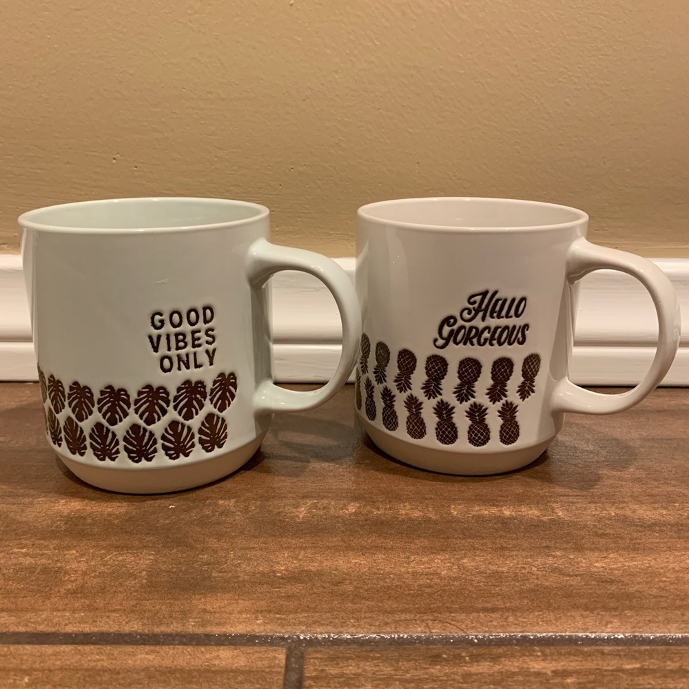 Bundle of 2 Mugs